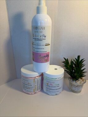 #11 Aminnah Body Bundle 
$88 retail
Room Spray 
Body Butter 
Foaming Soap